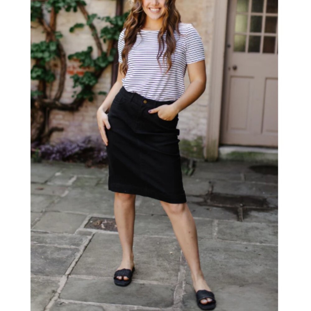 Elegant Black Pencil Skirt